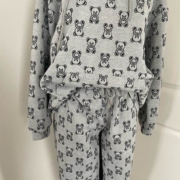 Grey bear embossed jogger set. Never used - Picture 3 of 9